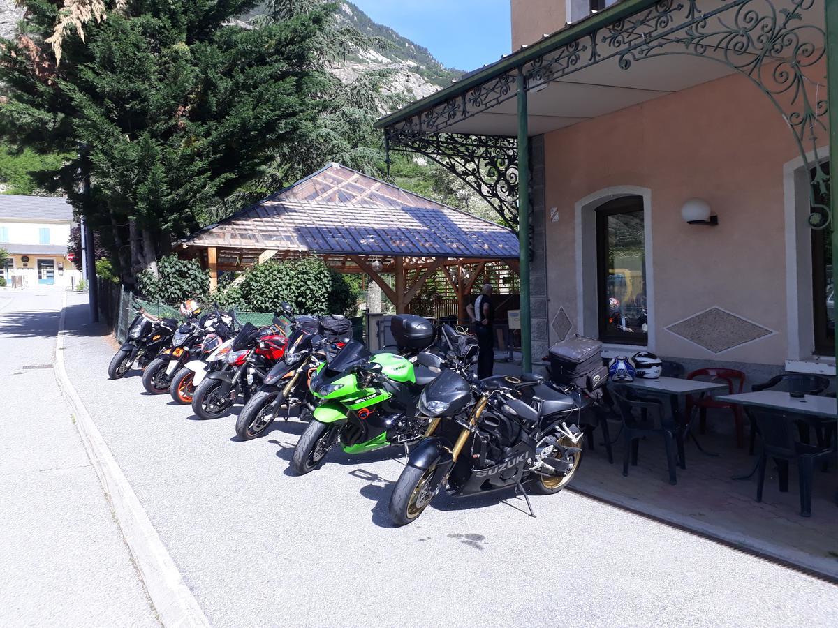 Hotel La Gare LʼArgentière-la-Bessée Eksteriør billede